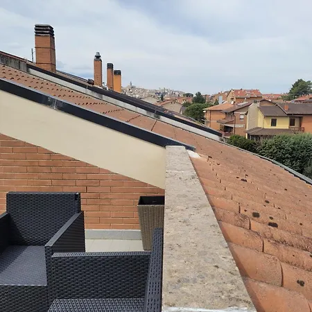 Bella 2 Apartment Todi